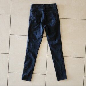Levi 721 High Rise Skinny Black Jeans . Size 27